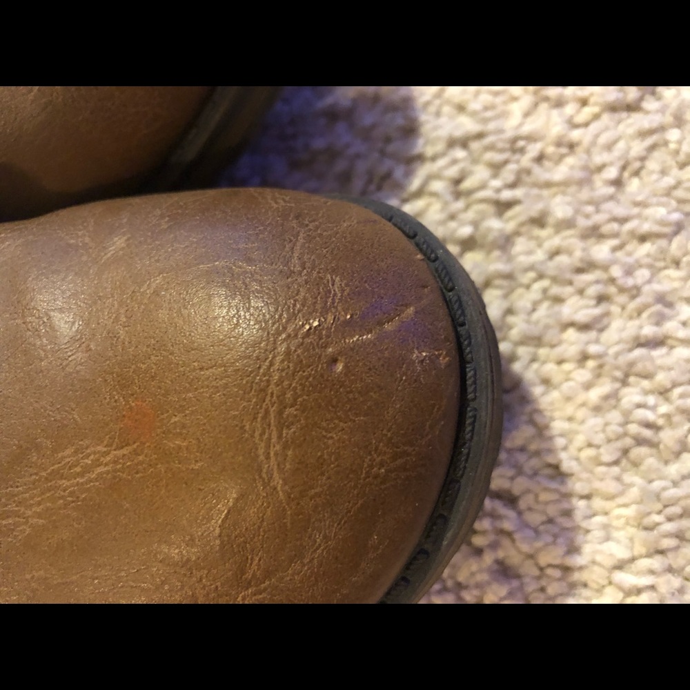 Boots - Picture 4 of 6